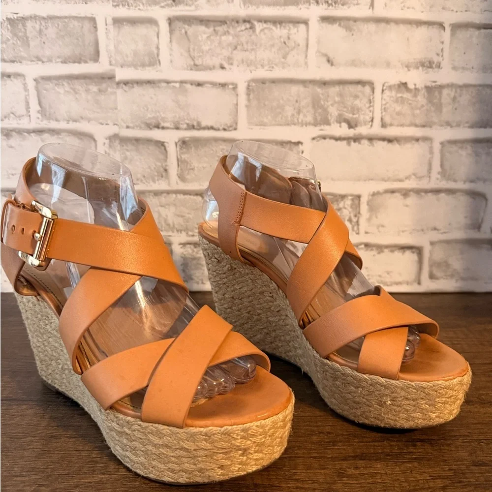 Michael Kors strapy tan Celia espridrile mid wedge platform‎ sandal size 9.5.
